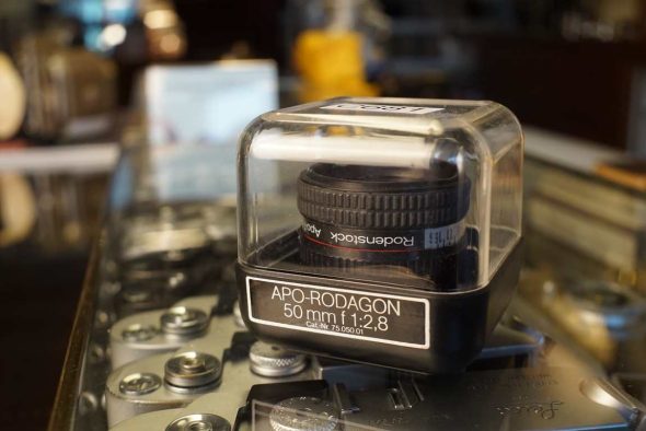 Schneider APO-Rodagon 50mm F/2.8 enlarger lens, cased