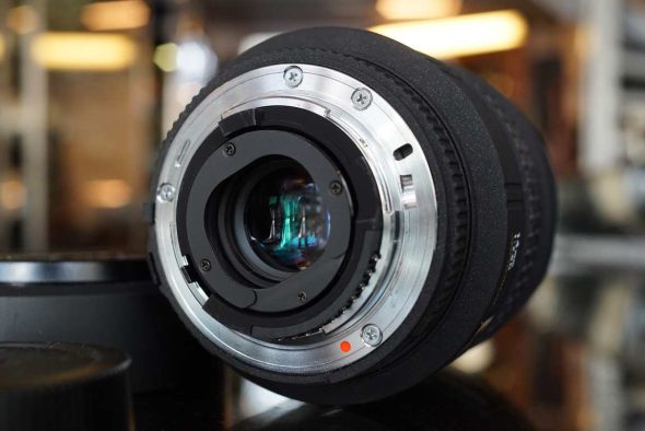 Sigma AF 14mm F/2.8 D EX HSM ASPH. wide angle lens for Nikon FX