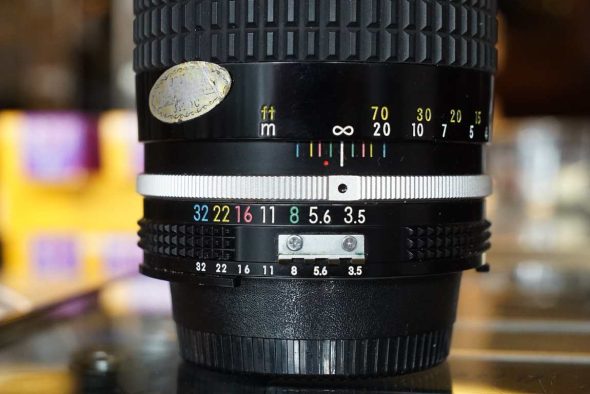 Nikon Nikkor 135mm F/3.5 AI lens