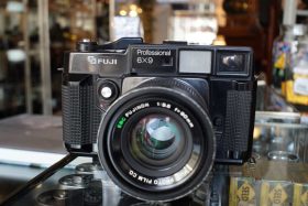 Fuji GW690II medium format rangefinder