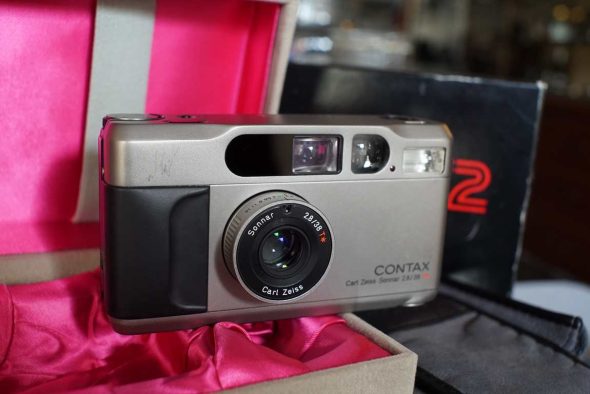 Contax T2 point and shoot, silver, boxed