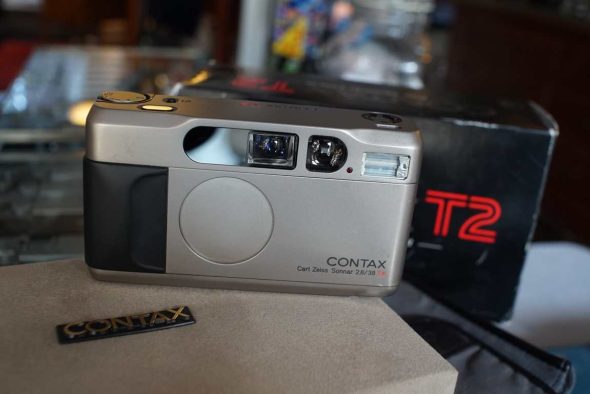 Contax T2 point and shoot, silver, boxed