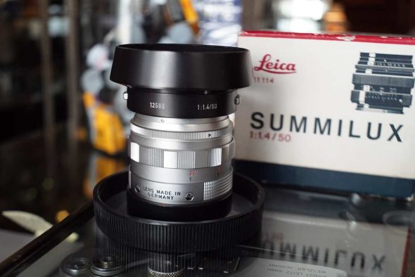 Leica 11114 Summilux 50mm F/1.4 chrome V2, recent CLA, boxed