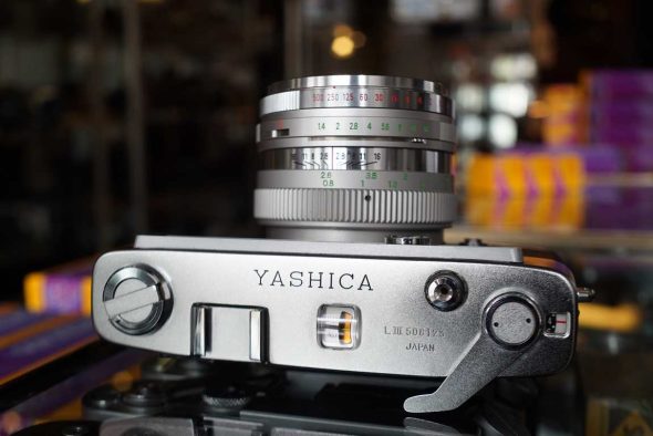 Yashica Lynx-14 + Yashinon-DX 45mm F/1.4 lens