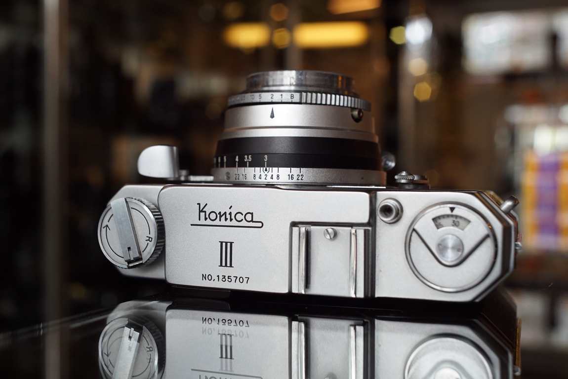 Bibliografie meesterwerk etiquette Konica III camera with Hexanon 1:2 / 50mm, OUTLET - Fotohandel Delfshaven /  MK Optics