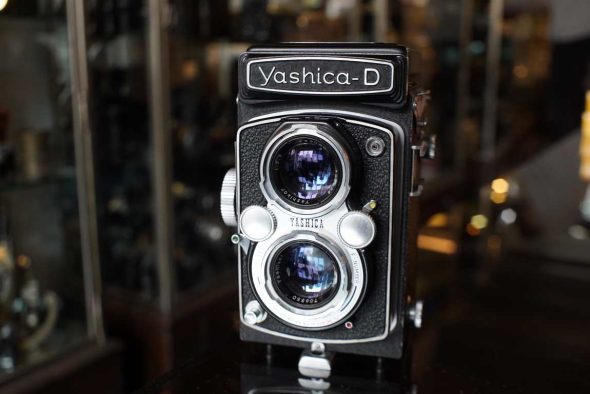 Yashica-D TLR camera, OUTLET