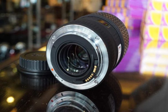 Sigma AF 105mm F/2.8 EX macro lens for Canon EF-mount, OUTLET