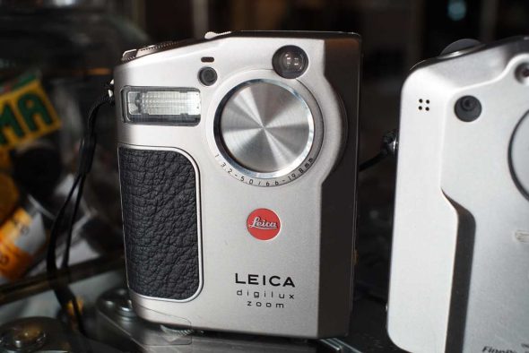 Lot of 2x Digital Leica Digilux Zoom camera, one is a Fuji