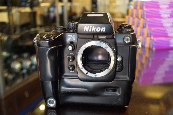 Nikon F4 body + MB-23, OUTLET