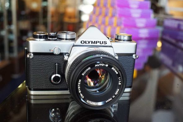 Olympus OM-1n + OM 50mm F/1.8 kit