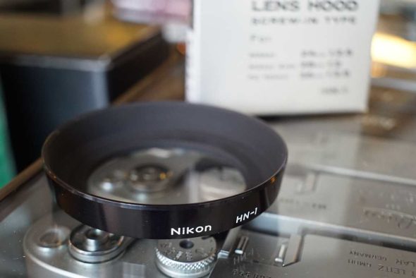 Nikon HN-1 lenshood, boxed