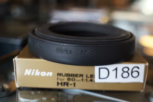 Nikon HR-1 rubber lenshood, boxed