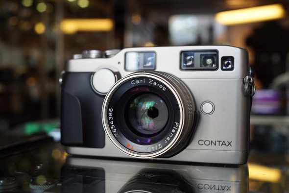 Contax G2 with 45mm Planar F/2 lens kit