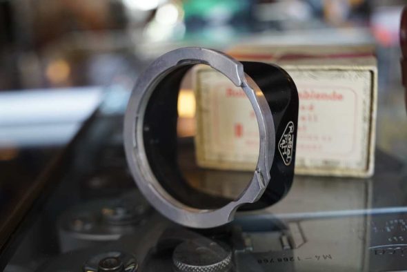 Rolleiflex Bay II lenshood, boxed