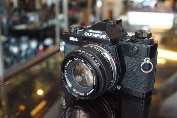 Olympus OM-4 black + OM 50mm F/1.8 lens