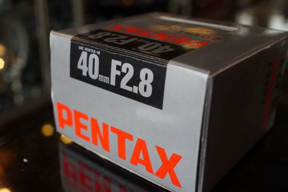 Pentax 40mm F/2.8 pancake lens for PK, boxed