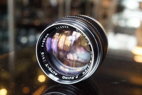 Olympus OM F.Zuiko 85mm F/2 lens
