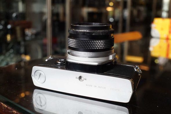 Olympus M-1 + M-System 28mm F/3.5 lens kit
