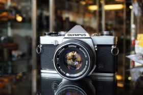 Olympus OM-1 incl. OM 50mm F/1.8 lens