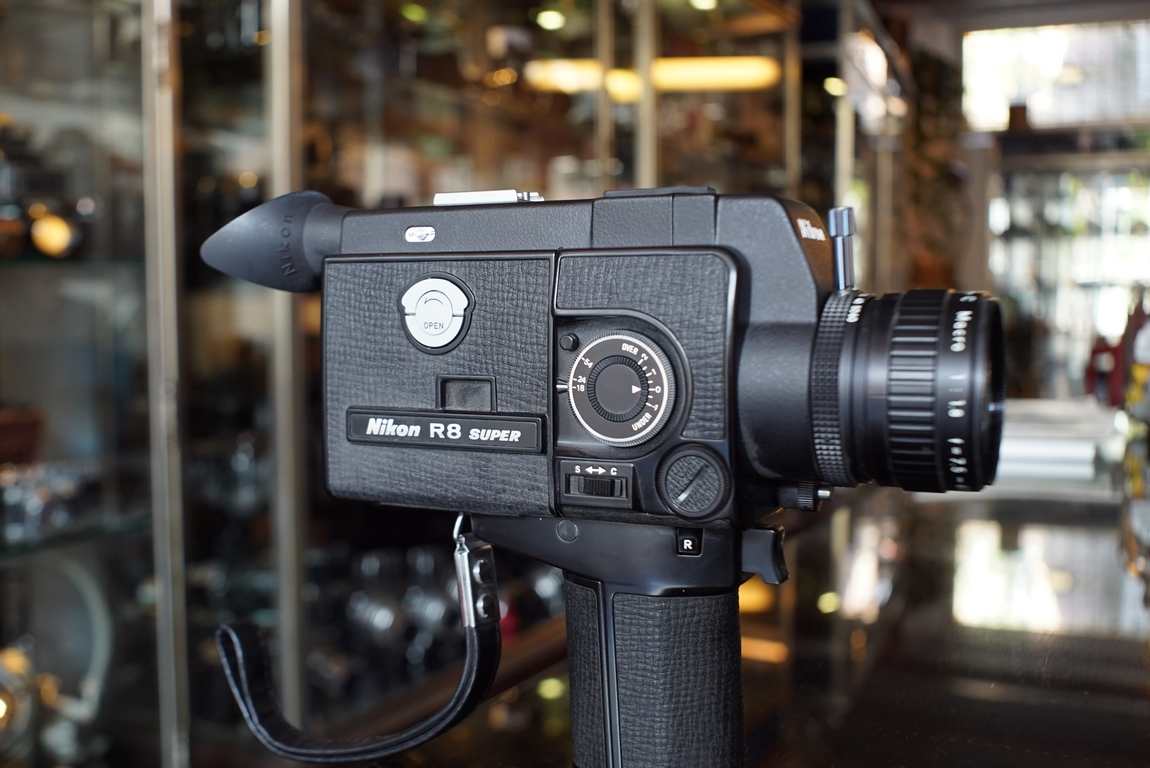 Nikon R8 Super Zoom, Super8 camera, boxed - Fotohandel Delfshaven ...