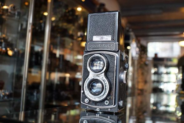 Rolleiflex TLR camera with Tessar 75mm F/3.5 lens, worn, OUTLET