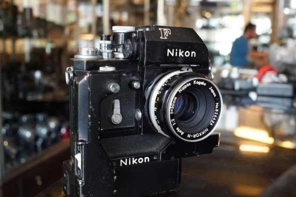 Nikon F black with Photomic finder and motor + Nikkor-H 50mm F2 lens
