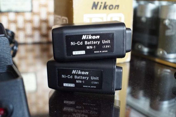 Nikon Quick charger MH-1 for F2 + 2x battery for unit MN-1, boxed