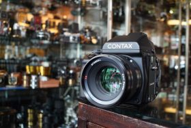 Contax 645 kit incl. 80mm F/2 lens, boxed