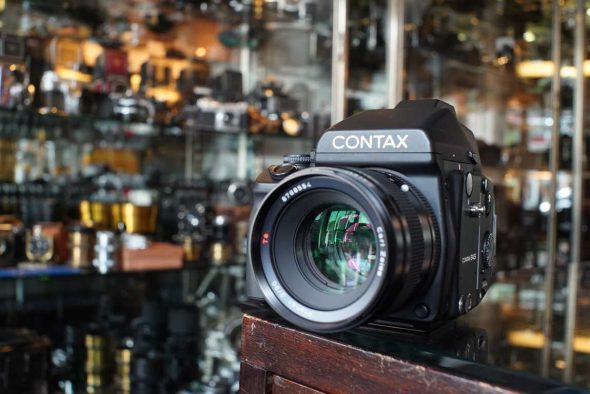 Contax 645 kit incl. 80mm F/2 lens, boxed