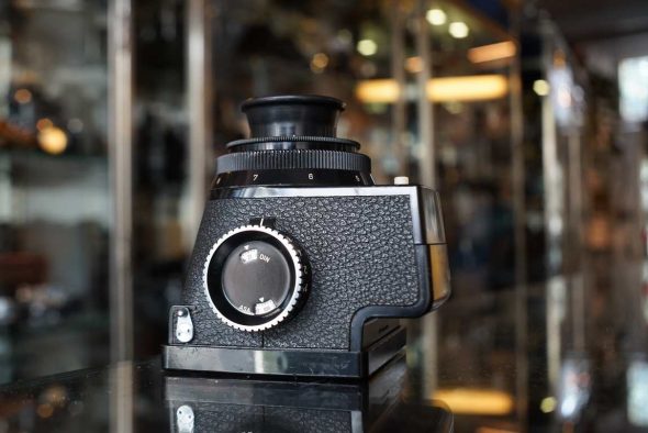 Rolleiflex SL66 vertical finder, metered