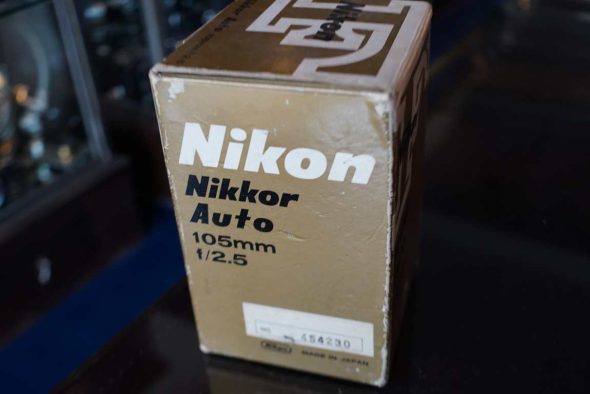 Nikon Nikkor-P 105mm f/2.5 pre-ai