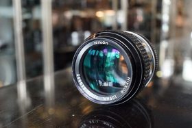 Nikon Nikkor 105mm f/2.5 AI