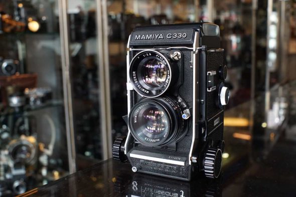 Mamiya C330 Professional F + Sekor 80mm F/2.8 lens blue dot