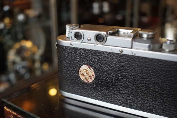 Leica III + Elmar 5cm F/3.5 lens in leather case