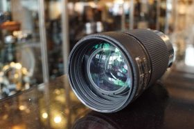 Nikon AF Nikkor 80-200mm F/2.8 ED lens (push-pull zoom)