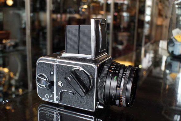 Hasselblad 500C/M + 80mm F/2.8 Planar Prontor CF lens