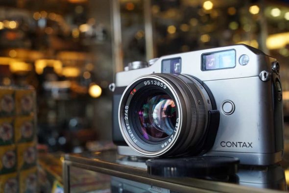 Contax G1 + Zeiss Planar 45mm F/2 lens