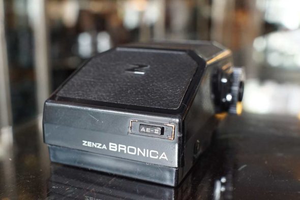Bronica ETR prism finder AE-II (no meter)
