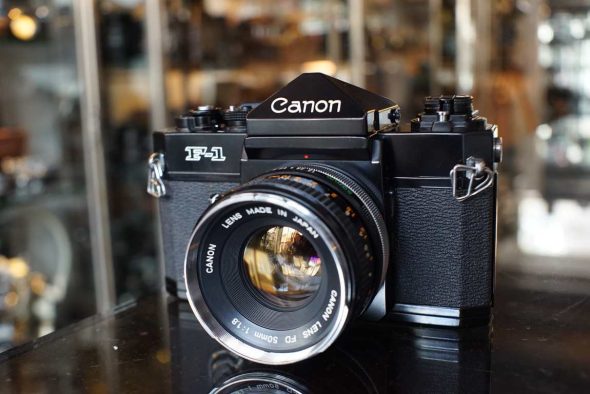 Canon F-1n + FD 50mm f/1.8 Chrome nose