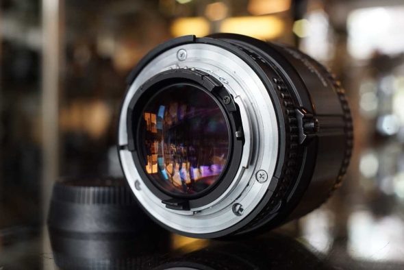 Nikon AF Nikkor 85mm F/1.8, OUTLET