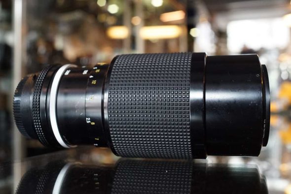 Nikon Zoom Nikkor 80-200mm F/4.5 AI lens