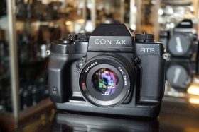 Contax RTS III + Zeiss Planar 50mm F/1.7 AE lens