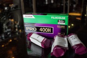8x Fujifilm Pro 400H in 120 format, expired 06-2023