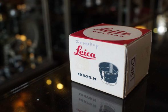 Leica Leitz IUFOO lens hood + cover. Boxed