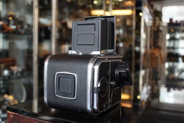 Hasselblad 503CX + 80mm F/2.8 Planar CF + A12 filmback, boxed kit