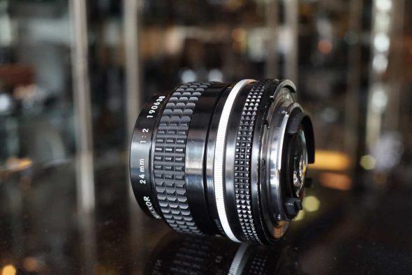 Nikon 24mm F/2 AI + HN-2 lenshood