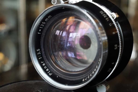 Carl Zeiss Planar 135mm f/3.5 lens, Synchro Compur Linhof shutter