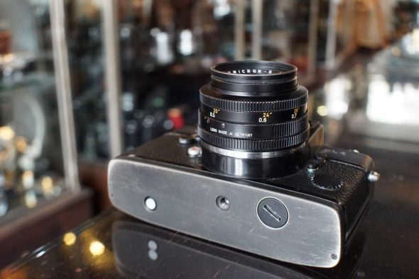 Leicaflex SL2 + Summicron-R 50mm F/2 3-cam lens + hood