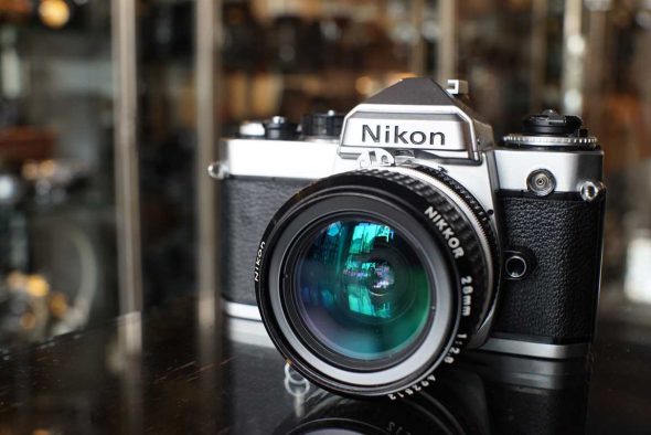 Nikon FE chrome + Nikkor 28mm F/2.8 AI lens