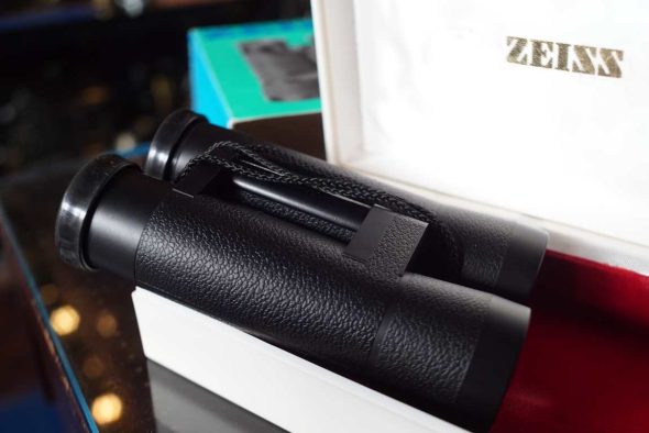 Zeiss 10x25B Binoculars in original box